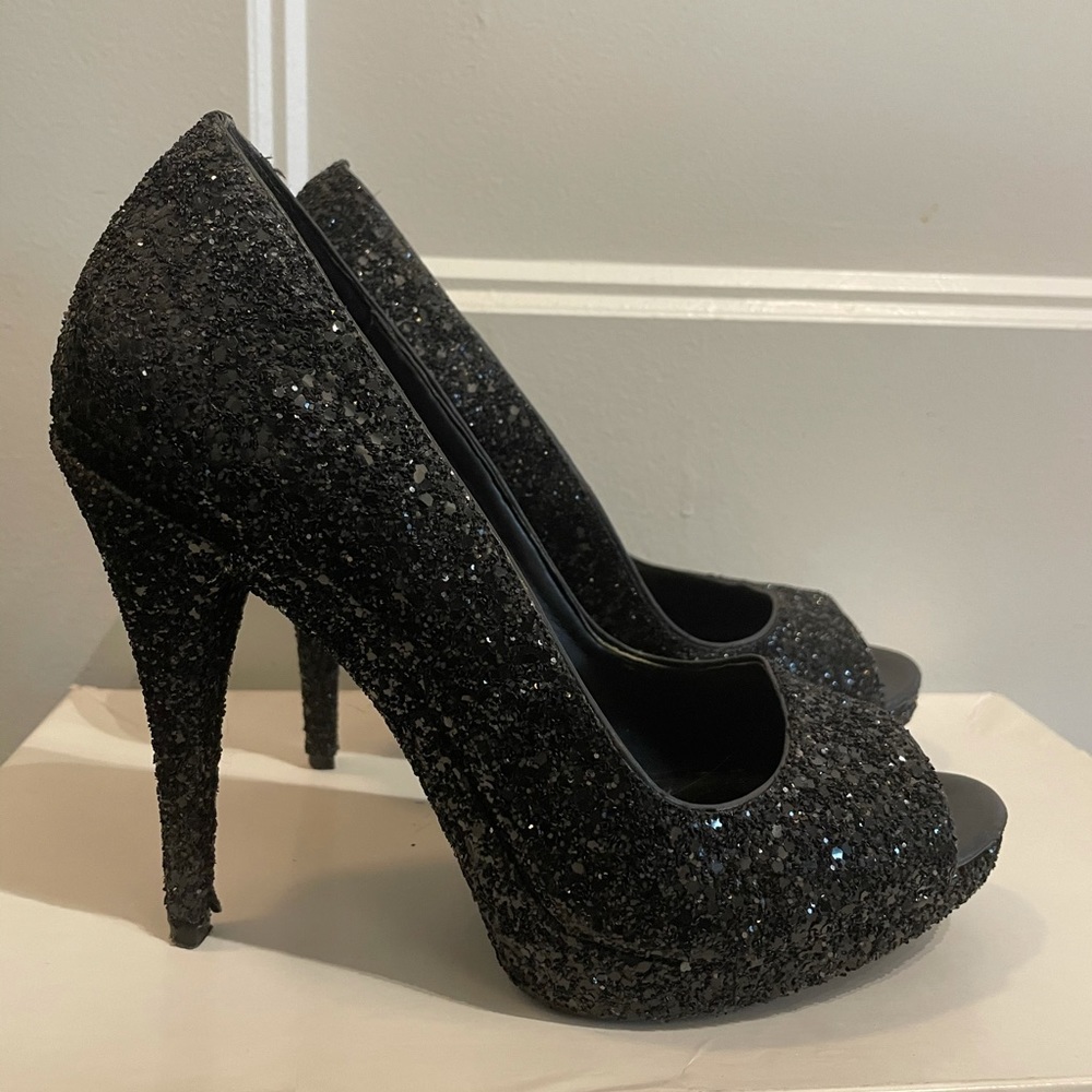 Betsey Johnson Glitter Pumps